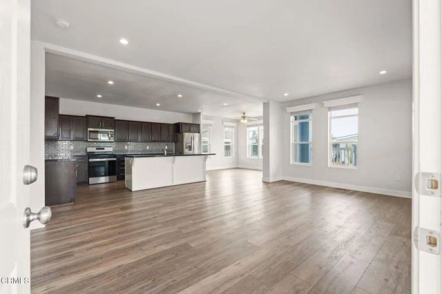 5540 W 5th 90, Oxnard, CA 93035