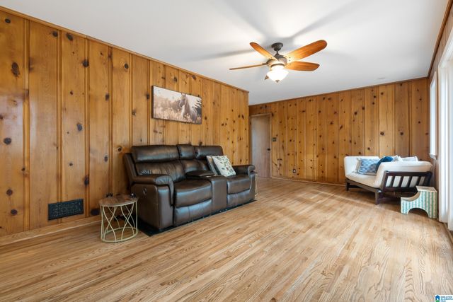 1876 GLENDMERE DRIVE, Vestavia Hills, AL 35216