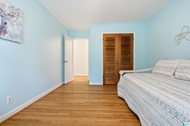 1876 GLENDMERE DRIVE, Vestavia Hills, AL 35216