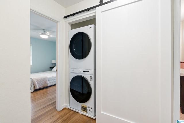 1876 GLENDMERE DRIVE, Vestavia Hills, AL 35216