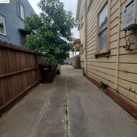 1737 13Th Ave, Oakland, CA 94606