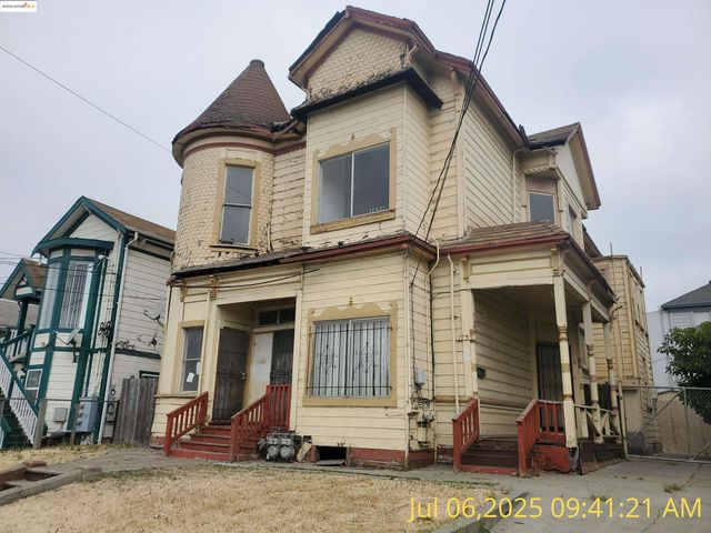 1737 13Th Ave, Oakland, CA 94606