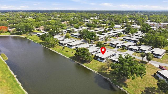 3960 LAKESIDE ROAD 156, Sarasota, FL 34232