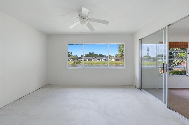 3960 LAKESIDE ROAD 156, Sarasota, FL 34232