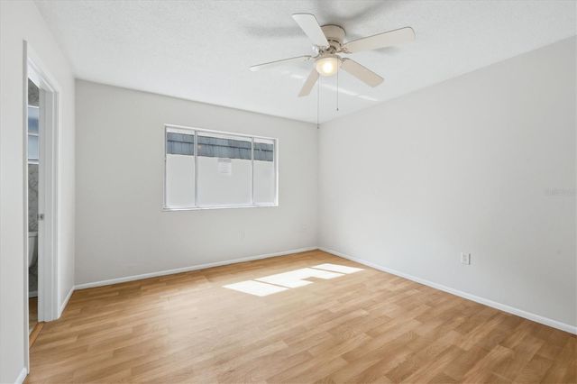 3960 LAKESIDE ROAD 156, Sarasota, FL 34232