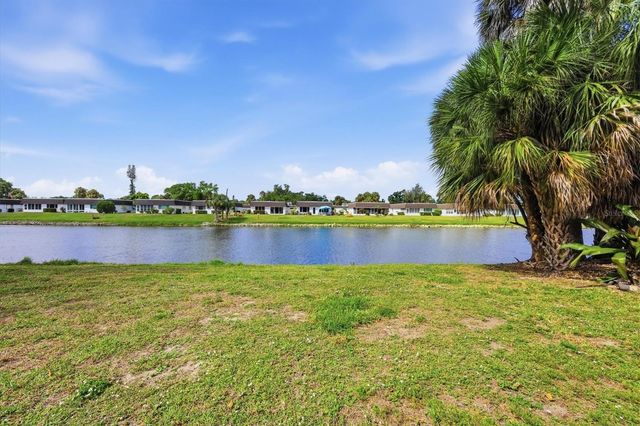 3960 LAKESIDE ROAD 156, Sarasota, FL 34232