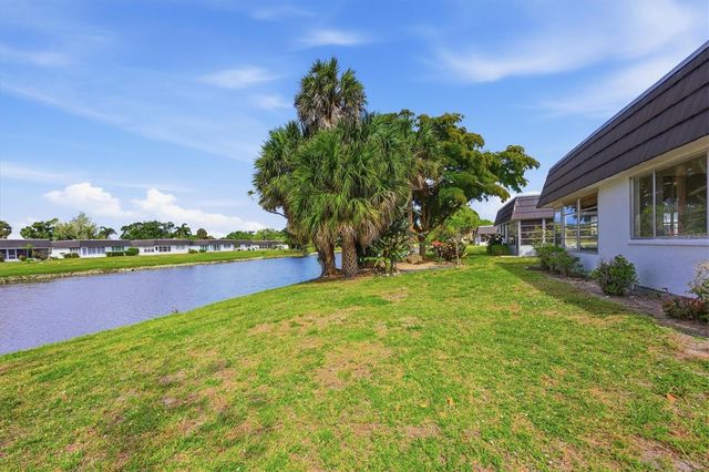 3960 LAKESIDE ROAD 156, Sarasota, FL 34232