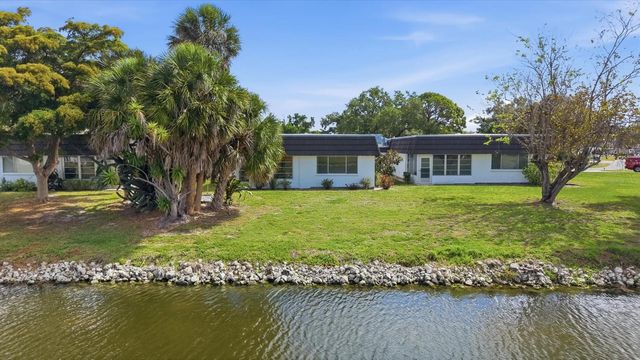 3960 LAKESIDE ROAD 156, Sarasota, FL 34232