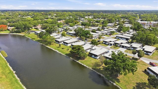 3960 LAKESIDE ROAD 156, Sarasota, FL 34232