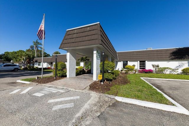 3960 LAKESIDE ROAD 156, Sarasota, FL 34232