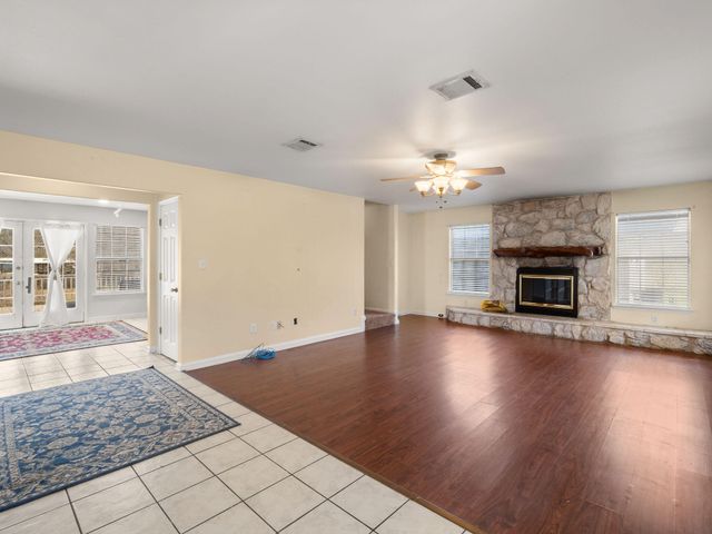 579 Lake Vernon Rd, Leesville, LA 71446