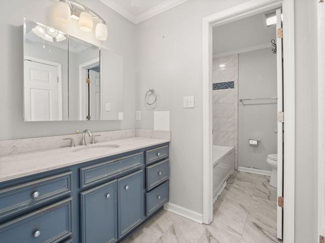 579 Lake Vernon Rd, Leesville, LA 71446