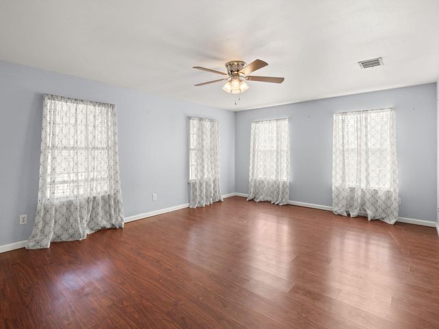 579 Lake Vernon Rd, Leesville, LA 71446