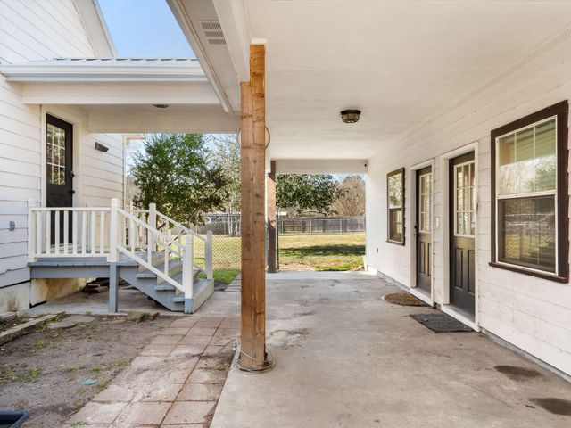 579 Lake Vernon Rd, Leesville, LA 71446