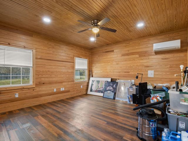 579 Lake Vernon Rd, Leesville, LA 71446