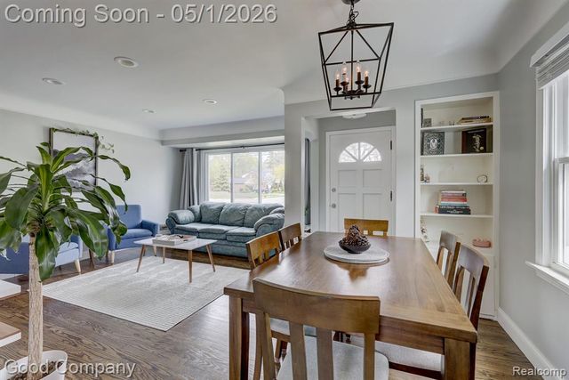 2103 N Main Street, Royal Oak, MI 48073