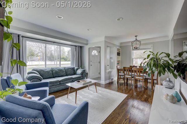 2103 N Main Street, Royal Oak, MI 48073