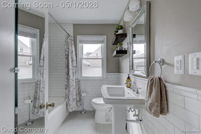 2103 N Main Street, Royal Oak, MI 48073
