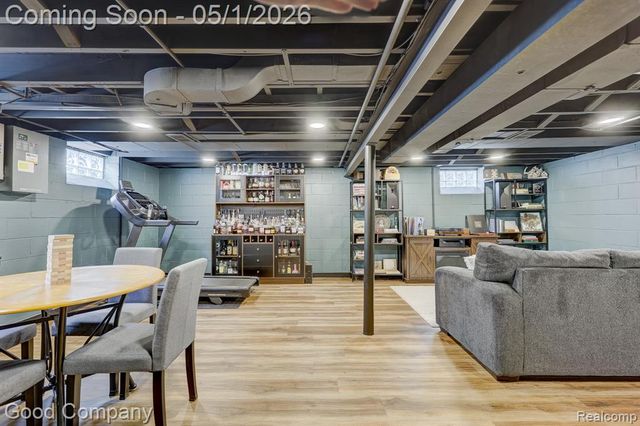 2103 N Main Street, Royal Oak, MI 48073