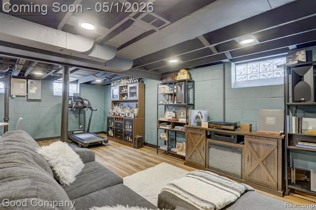 2103 N Main Street, Royal Oak, MI 48073
