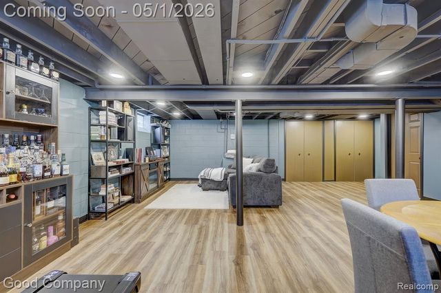 2103 N Main Street, Royal Oak, MI 48073