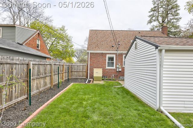 2103 N Main Street, Royal Oak, MI 48073