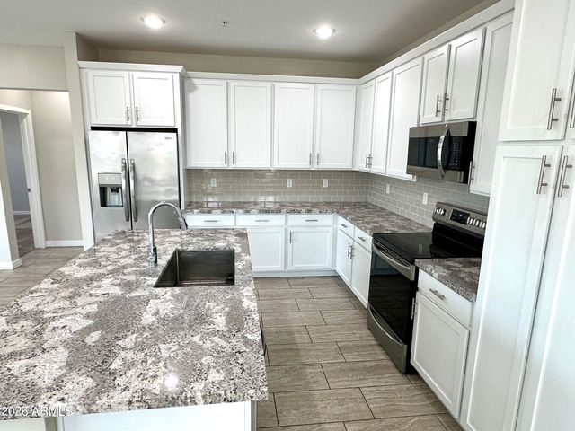 155 N LAKEVIEW Boulevard 243, Chandler, AZ 85225