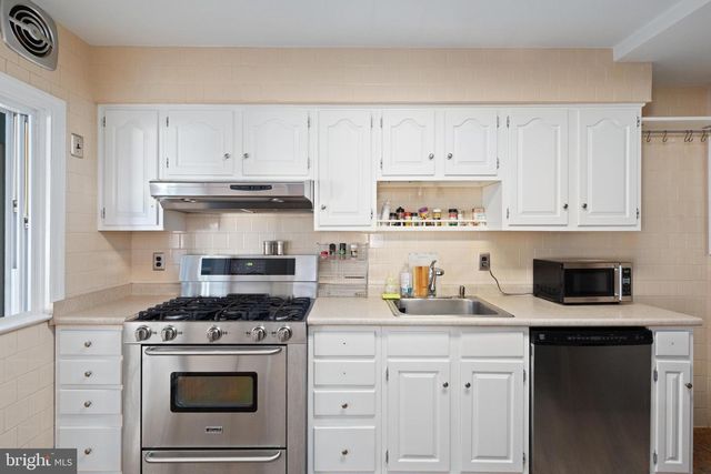 127 LYNDALE AVE, Nottingham, MD 21236