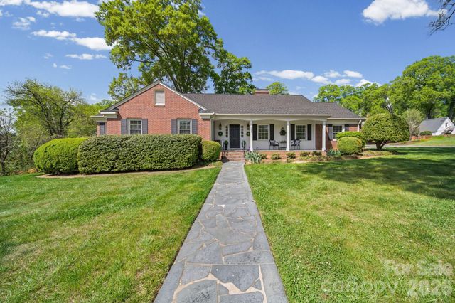 300 W 11th Avenue, Gastonia, NC 28052