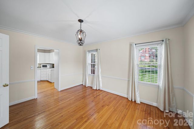 300 W 11th Avenue, Gastonia, NC 28052