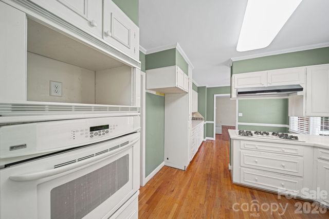 300 W 11th Avenue, Gastonia, NC 28052