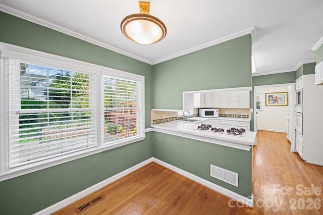 300 W 11th Avenue, Gastonia, NC 28052