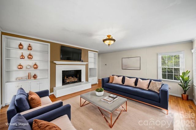 300 W 11th Avenue, Gastonia, NC 28052