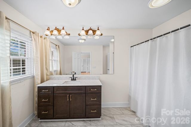 300 W 11th Avenue, Gastonia, NC 28052