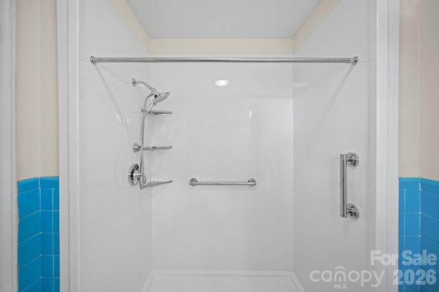 300 W 11th Avenue, Gastonia, NC 28052