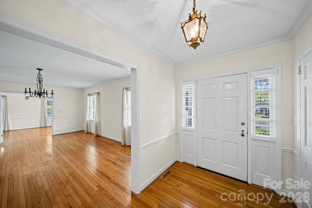 300 W 11th Avenue, Gastonia, NC 28052