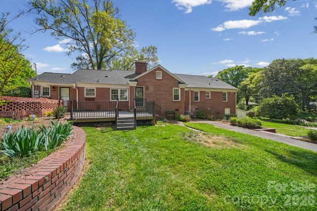 300 W 11th Avenue, Gastonia, NC 28052