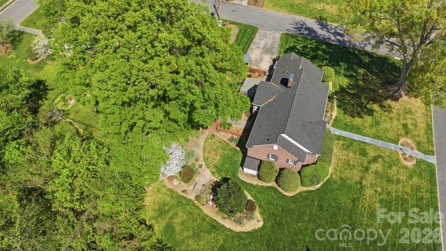 300 W 11th Avenue, Gastonia, NC 28052