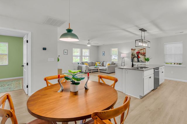 2090 Green Park Avenue, Charleston, SC 29414
