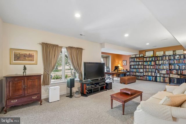11 WORDSWORTH DR, Ivyland, PA 18974