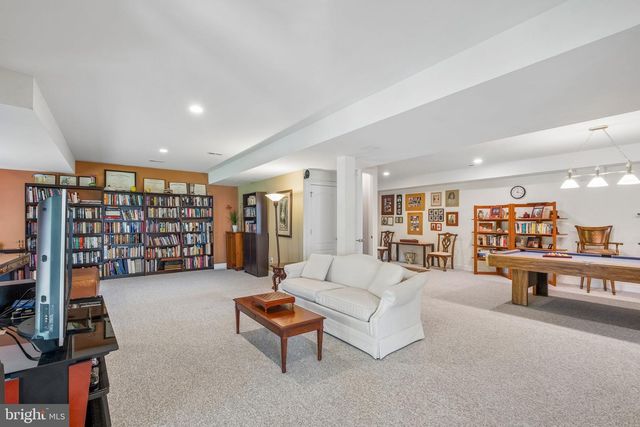 11 WORDSWORTH DR, Ivyland, PA 18974