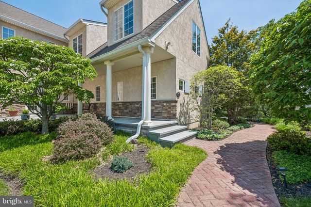 11 WORDSWORTH DR, Ivyland, PA 18974