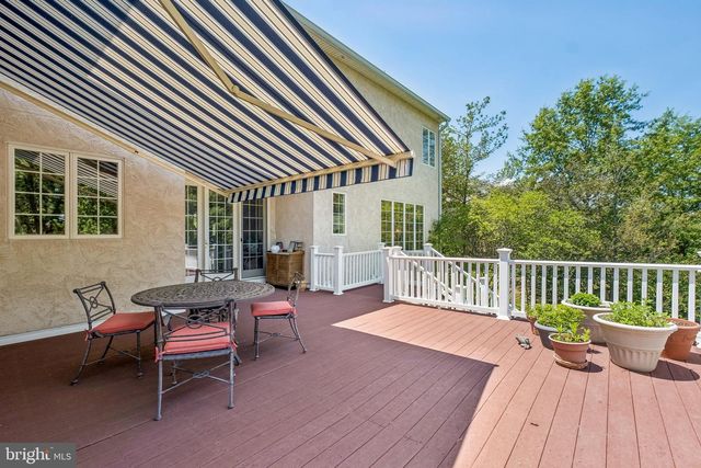 11 WORDSWORTH DR, Ivyland, PA 18974