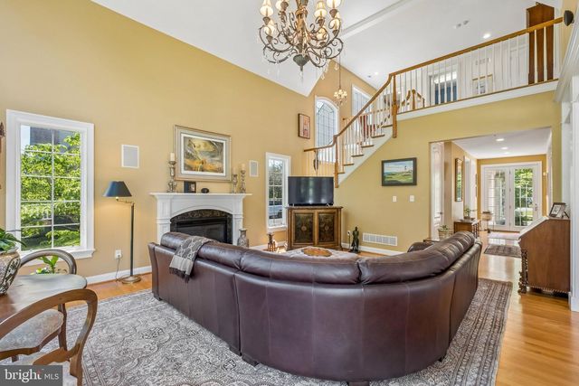 11 WORDSWORTH DR, Ivyland, PA 18974