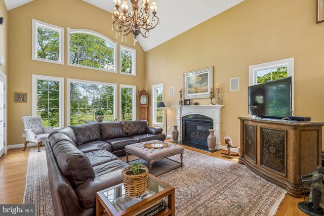 11 WORDSWORTH DR, Ivyland, PA 18974