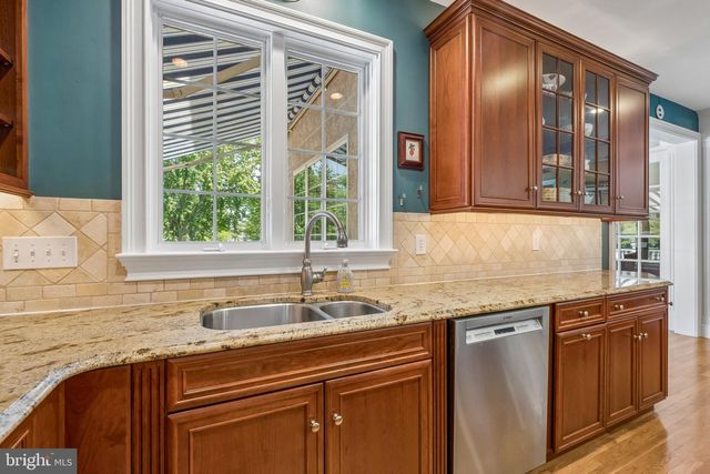11 WORDSWORTH DR, Ivyland, PA 18974
