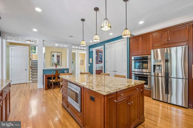 11 WORDSWORTH DR, Ivyland, PA 18974