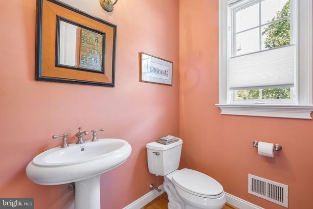 11 WORDSWORTH DR, Ivyland, PA 18974