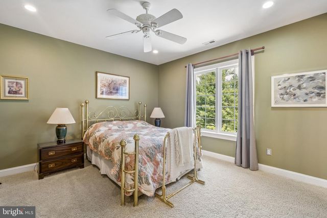 11 WORDSWORTH DR, Ivyland, PA 18974