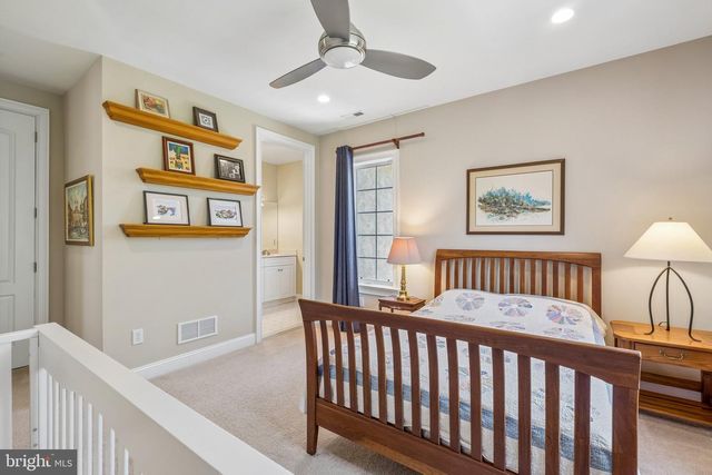 11 WORDSWORTH DR, Ivyland, PA 18974